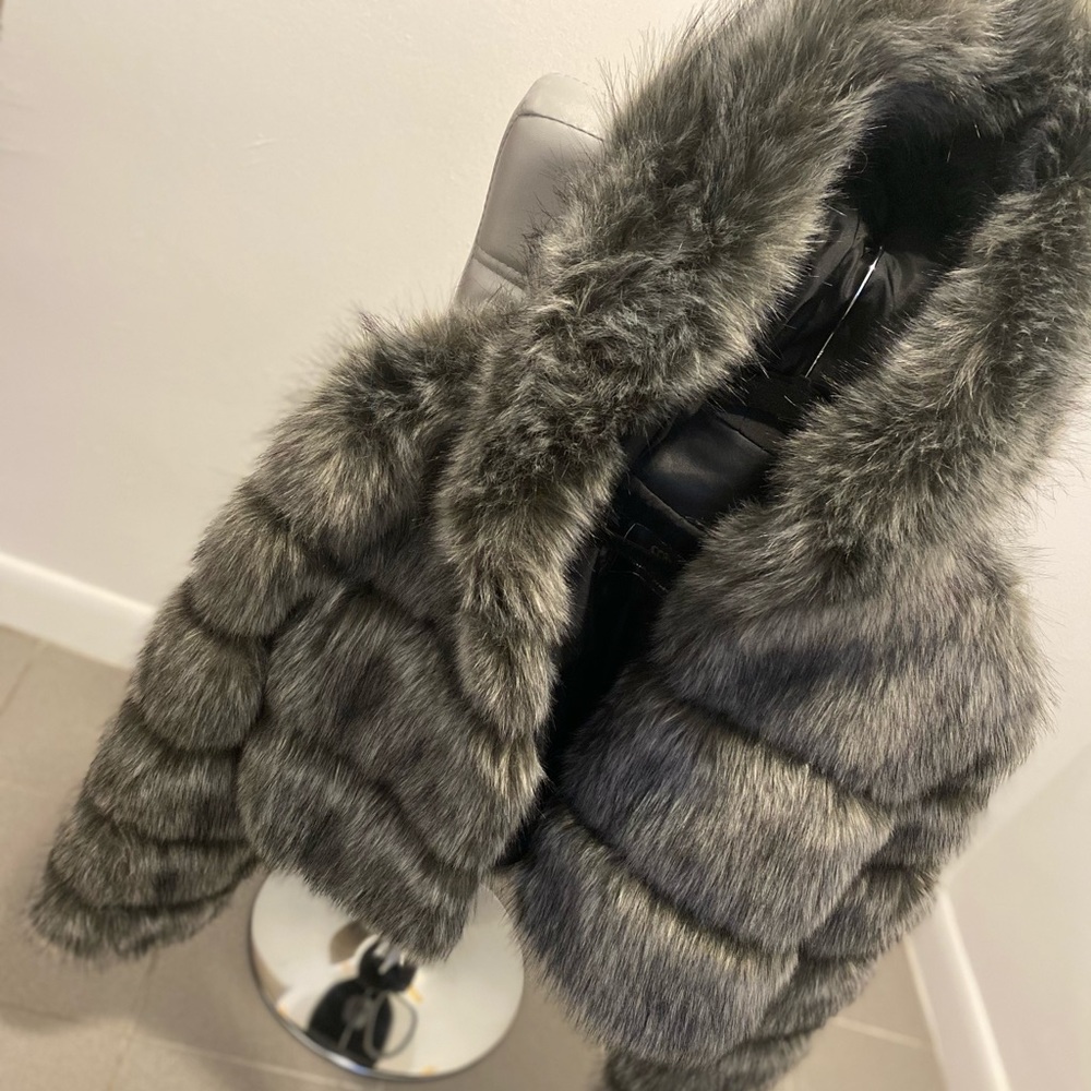 Accepting Offers BLOWOUT Faux Fur Coat With Hood